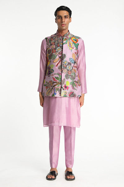 Man in Kinfolk lilac embellished bundi kurta set