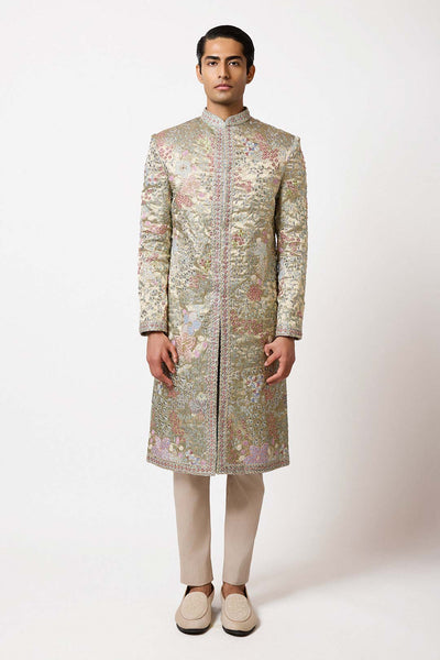 Woman wearing Aisha Rao Matilda Blue Pearl Applique Embellished Banarasi Tissue