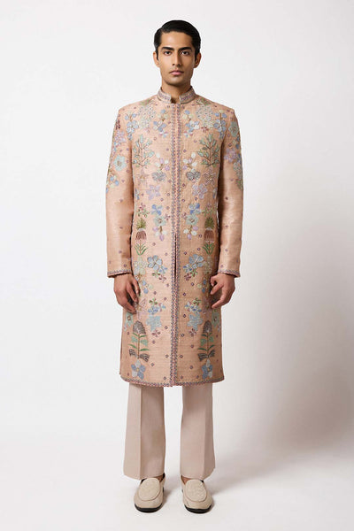 Man wearing Aisha Rao Matilda Champagne Applique Embellished Raw Silk Sherwani