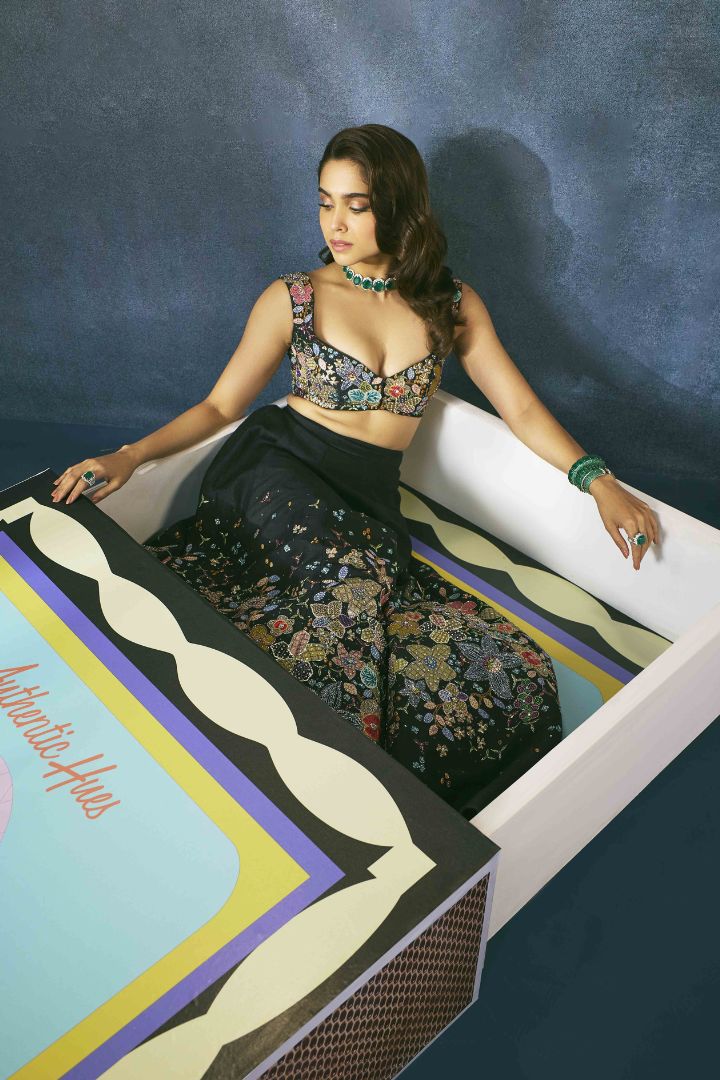 Ténébra - Sable Black Raw Silk Lehenga Set-RTS