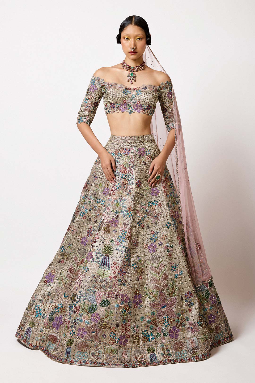 Woman wearing Aisha Rao Matilda Silver -Gold Applique Embellished Banarasi Tissue