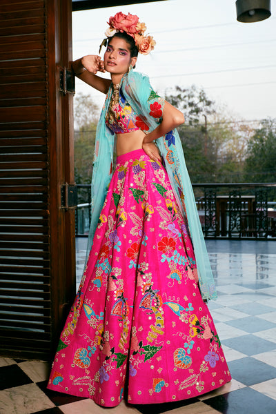 Left profile of lehenga and blouse with dupatta