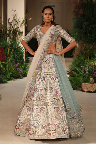 Skirt flow detail showing the Wild At Heart silver bow hk lehenga’s movement and embellished surface