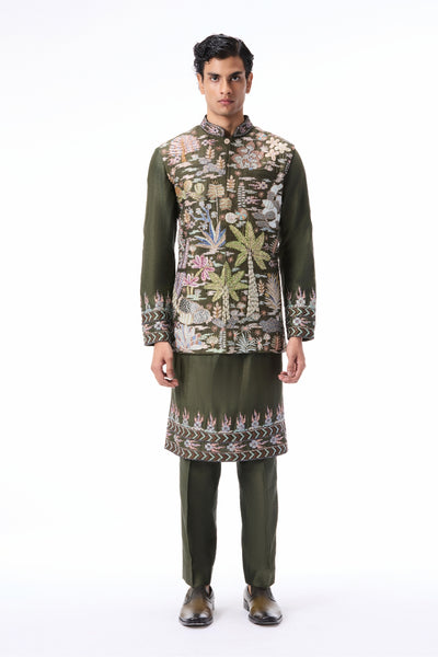 Full look of the Wild At Heart lush green raw silk bundi styled with chanderi silk kurta and pants.