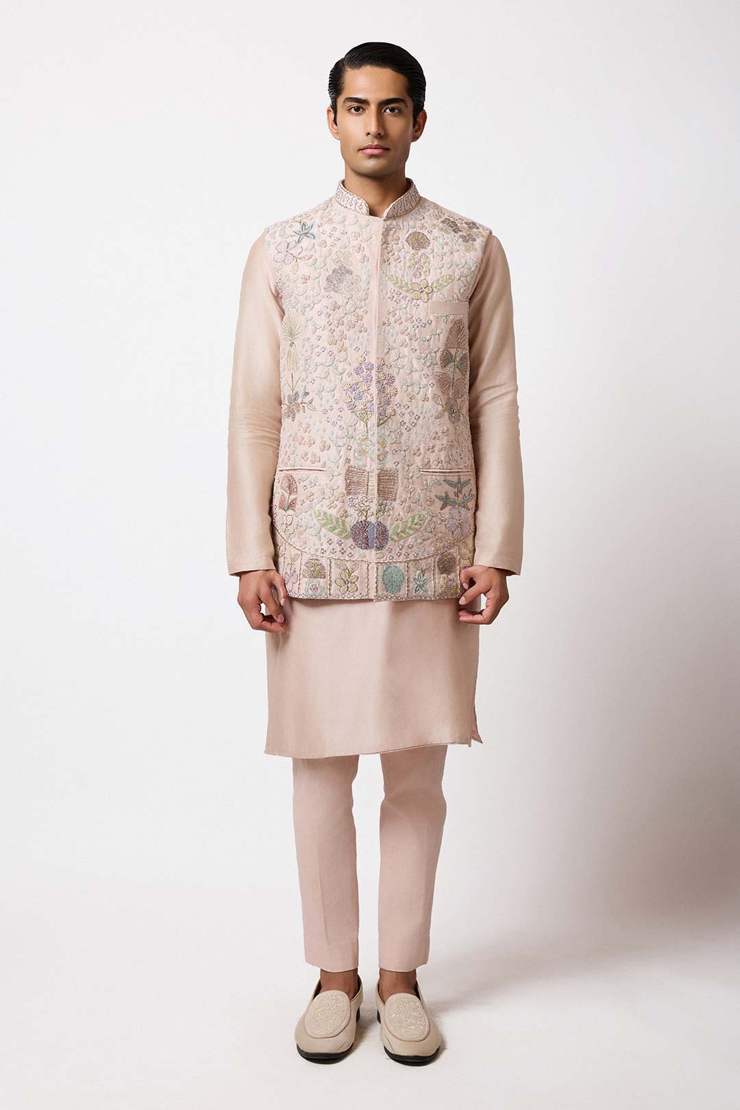 Woman wearing Aisha Rao Matilda Baby Pink Applique Embellised Raw Silk Bundi With