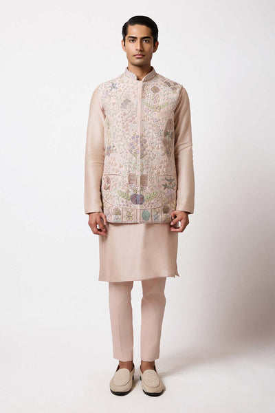 Woman wearing Aisha Rao Matilda Baby Pink Applique Embellised Raw Silk Bundi With