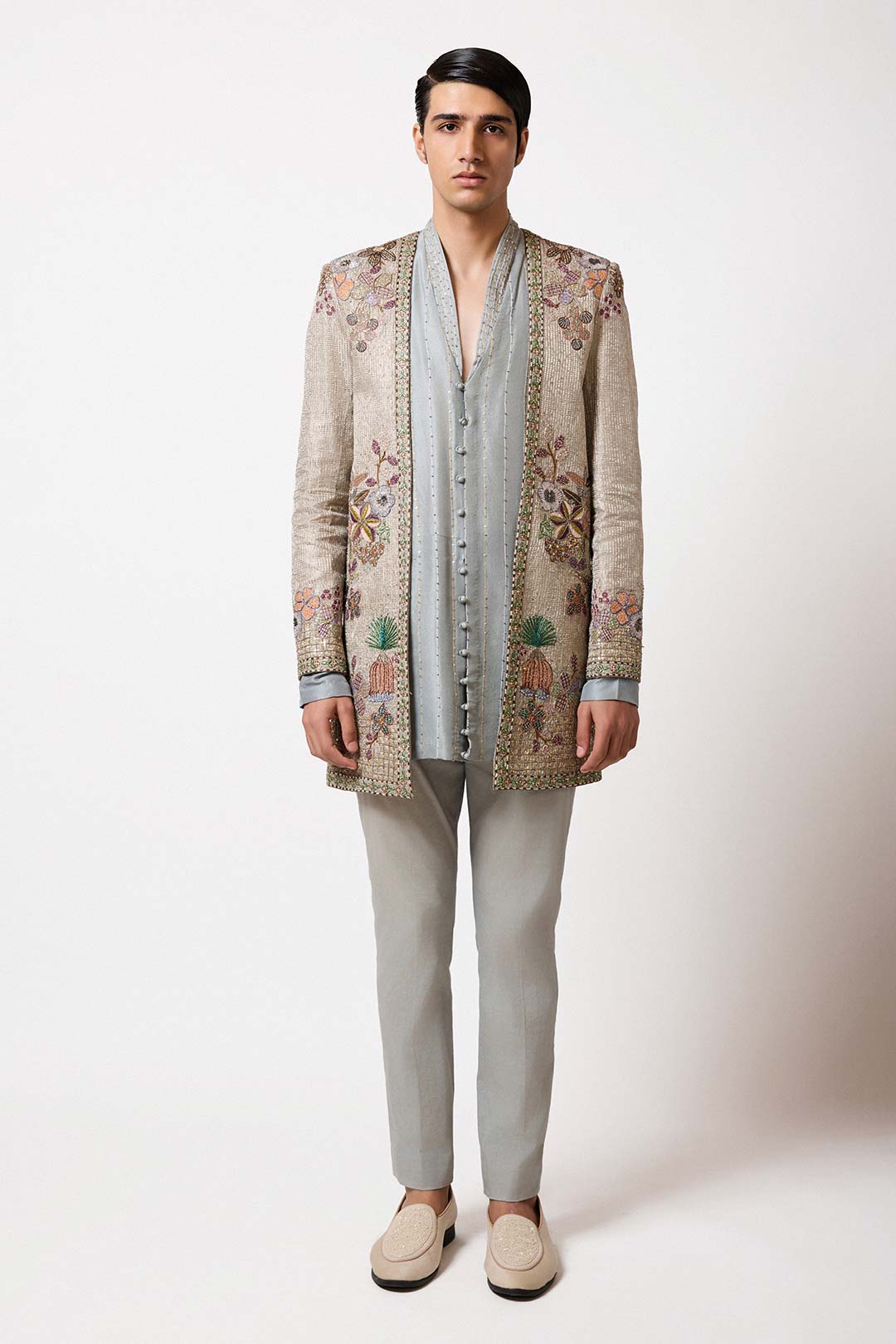 Woman wearing Aisha Rao Matilda Grey- Blue Applique Embellished Banarasi Tissue