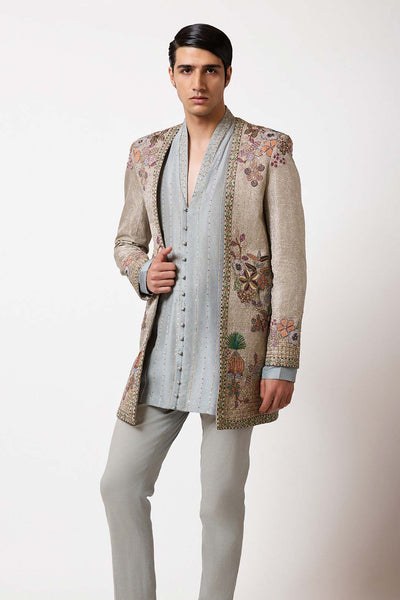 Woman in applique Banarasi lehenga right profile view