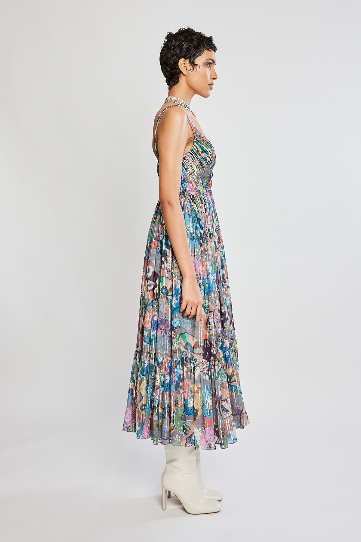 Right side view of Trencadís grey georgette dobby circle gathered midi dress