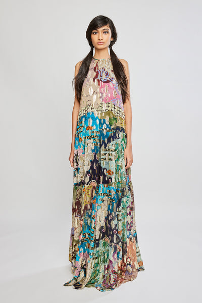 Front view of Trencadís dobby maze neck maxi dress