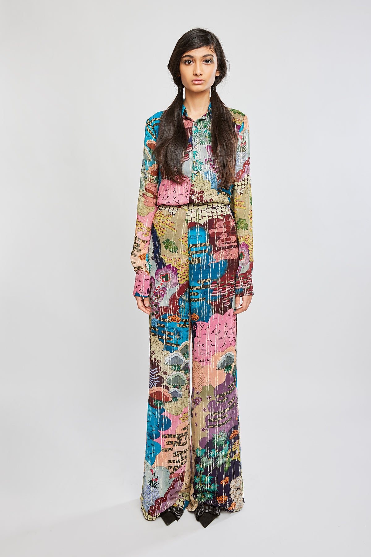 Front view of Trencadís multi-color dobby maze shirt paired with wide-legged pants