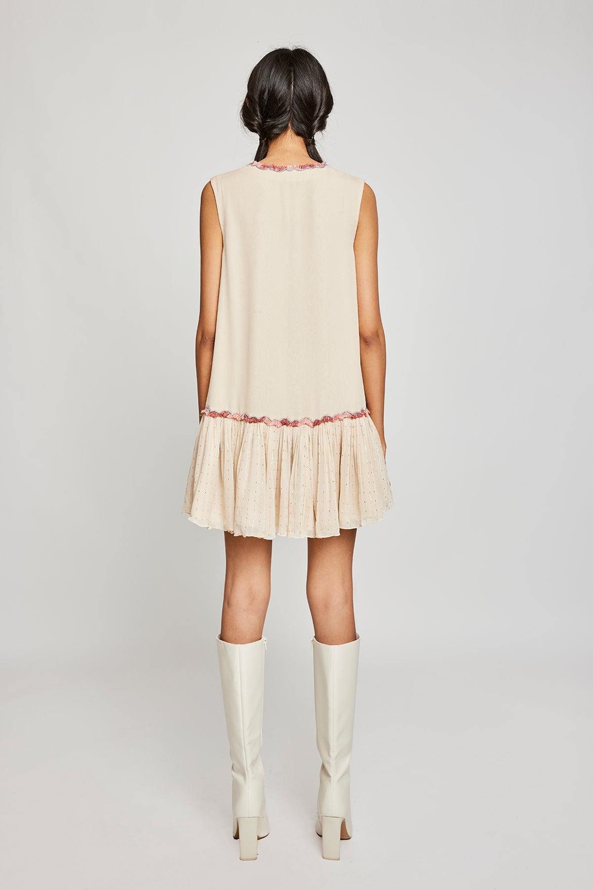 Right side view of Trencadís beige dobby appliquéd dress

