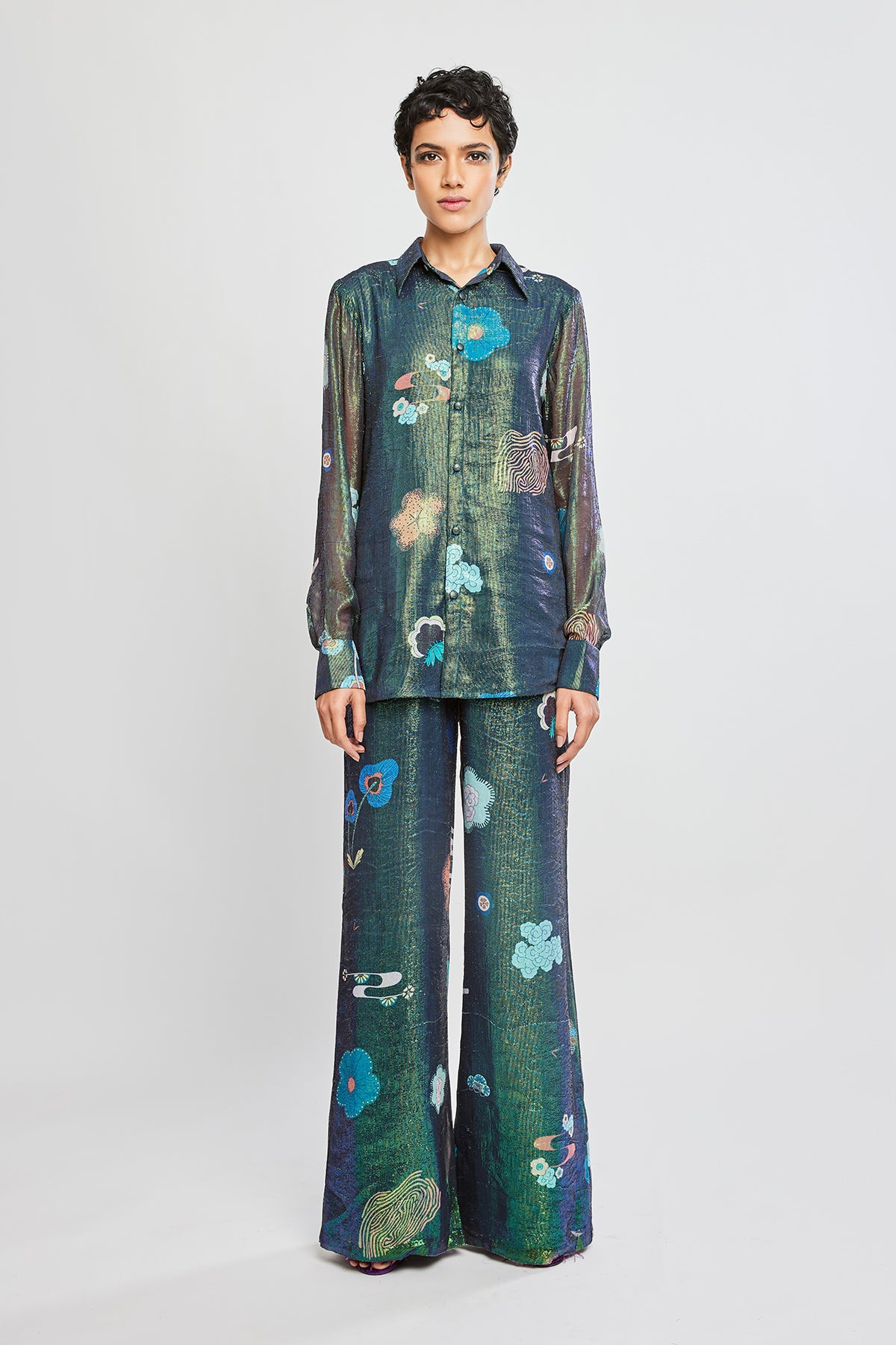 Front view of Trencadís green dobby button down shirt with wide leg pants