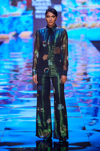 Close-up of back shirt and pants details